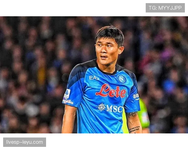 金玟哉头球建功助球队欧冠赛场奏凯 金玟哉头球建功助球队欧冠赛场奏凯