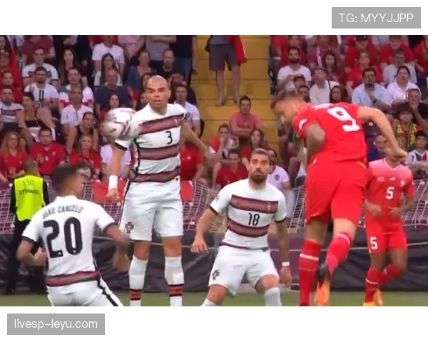 巴斯托尼关键解围力挽狂澜，助球队逆转取胜表现抢眼