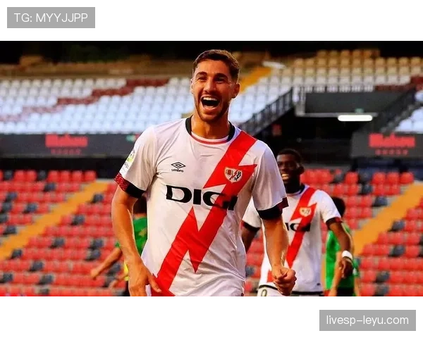 巴列卡诺巧用进攻套路展现团队默契，赛季新征程表现亮眼