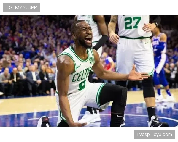 沃克防守数据揭秘：稳健表现成提升球队防守效率关键