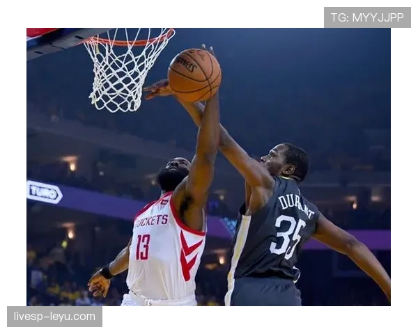 奥纳丘尼带领尼日利亚队展现锋线实力,状态持续回暖 奥纳丘尼带领尼日利亚队展现锋线实力,状态持续回暖