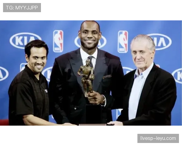 恩比德家里灯都不关，稳坐豪宅篮球巨星的奇葩仪式感让人看傻眼